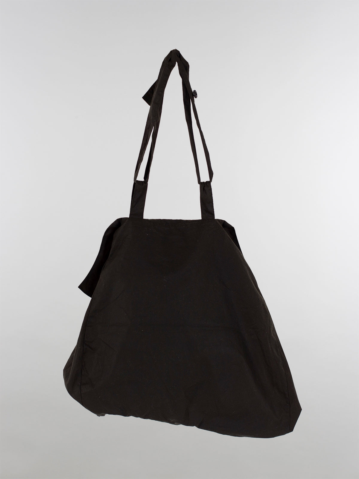 Tíscar Espadas_THE CLOUDY BAG BLACK_Hover Image