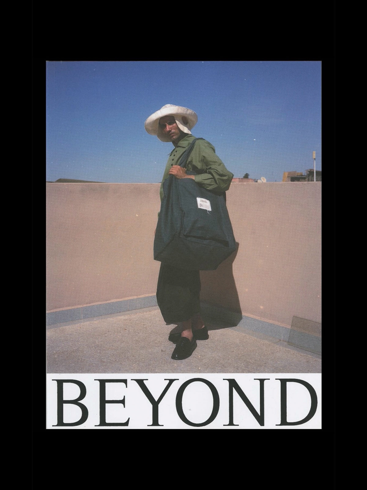 Tíscar Espadas_BEYOND, PHOTOBOOK_Hover Image