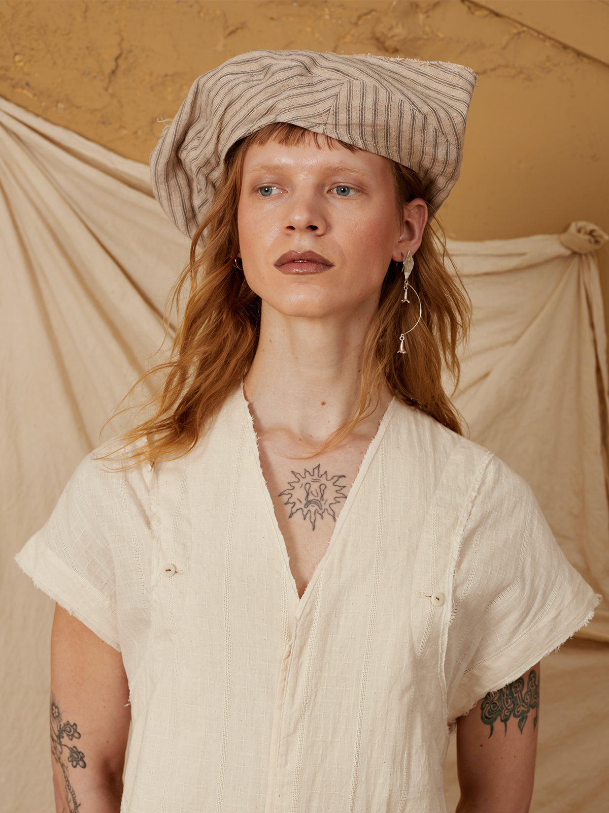 Tíscar Espadas_THE FRIDAY HAT_Hover Image