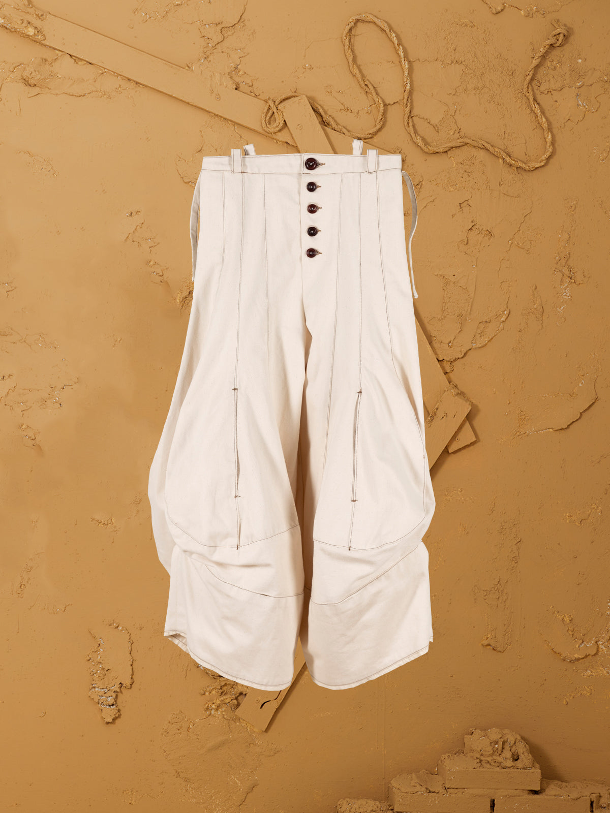 Tíscar Espadas_THE ARLEQUIN JEANS NATURAL_Hover Image