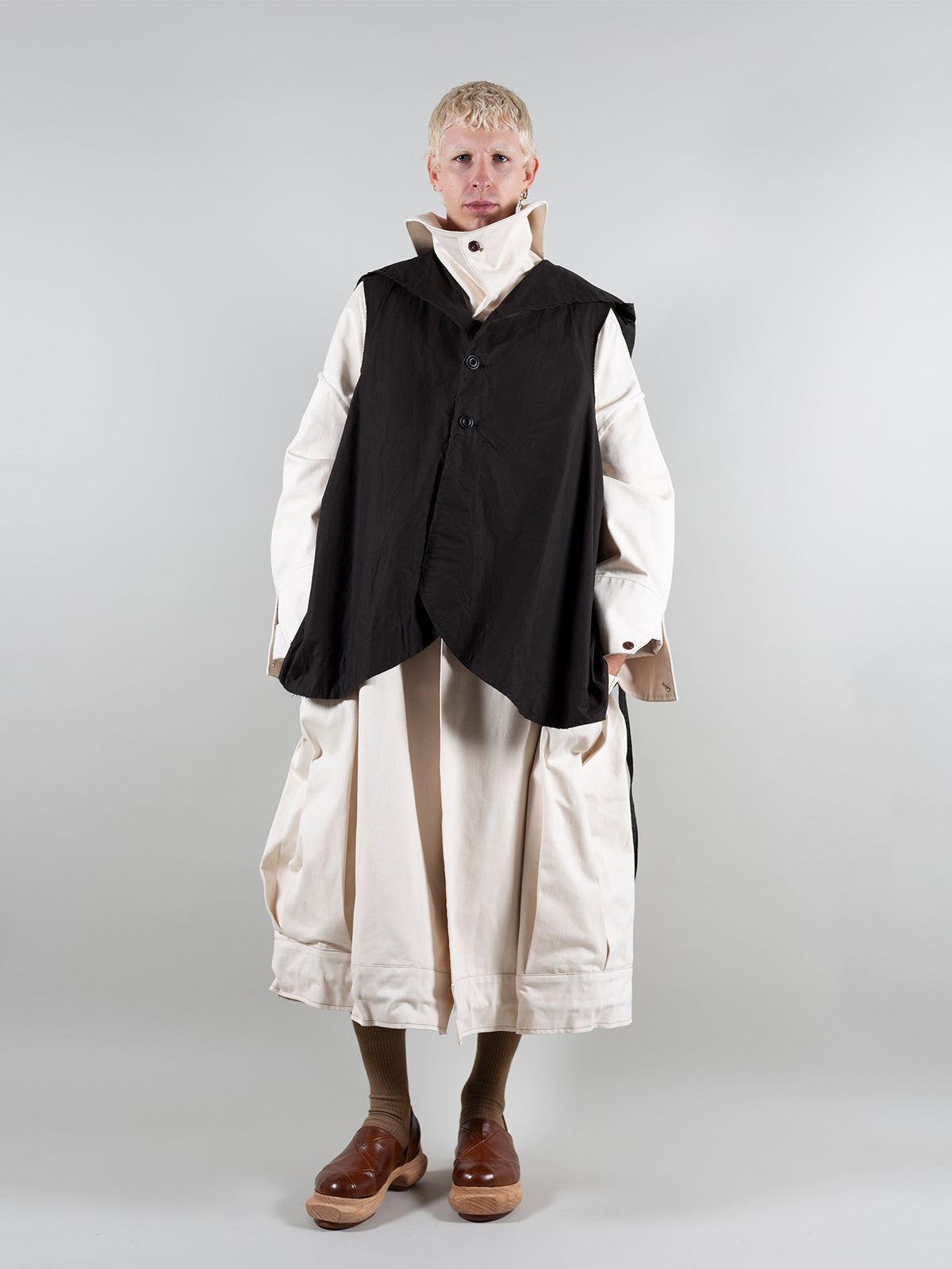 Tiscar Espadas 23ss THE MID VEST カットオフ Tiscar Espadas 23ss THE MID VEST カットオフ 【公式通販】