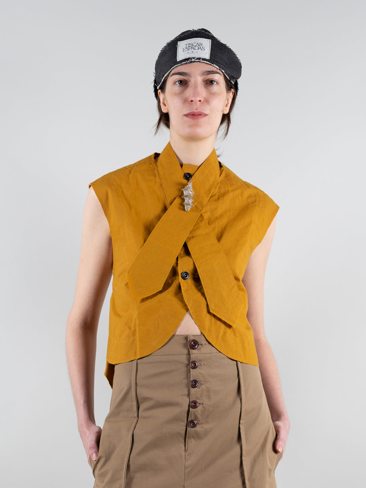 Tíscar Espadas_THE GOLDEN CORBATA_Hover Image