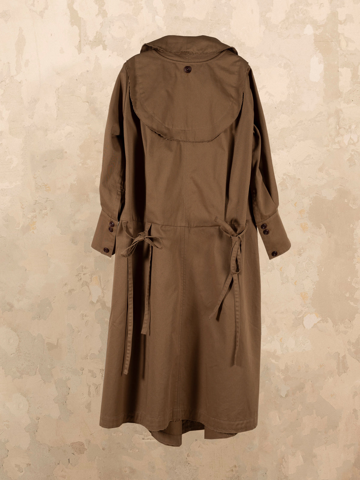 Tíscar Espadas_THE BUTTON TRENCH COAT_Hover Image