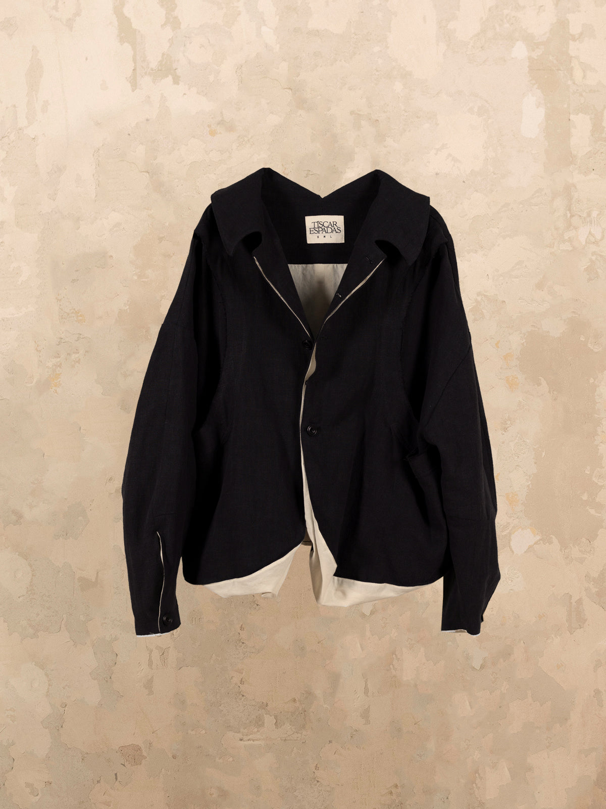 Tíscar Espadas — THE GENTLE JACKET Tíscar Espadas — THE GENTLE JACKET