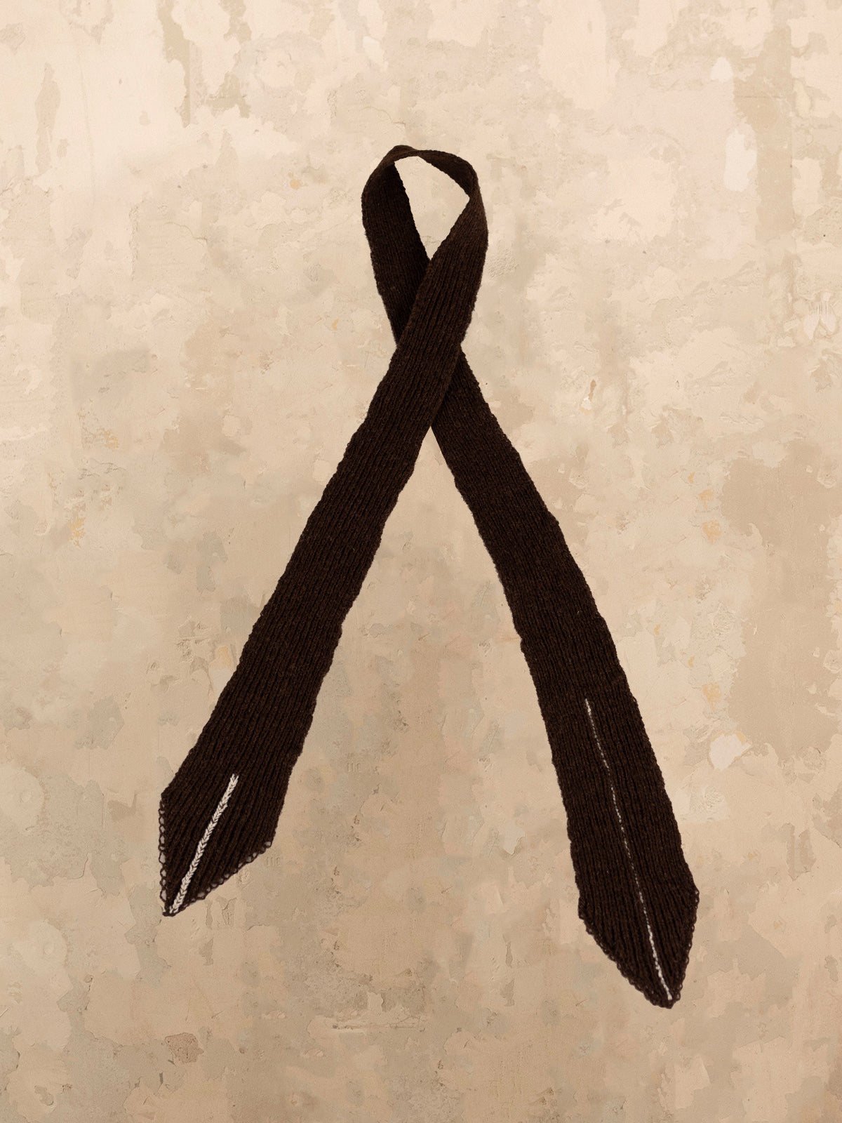 Tíscar Espadas_THE BROWN KNITTED CORBATA_Hover Image