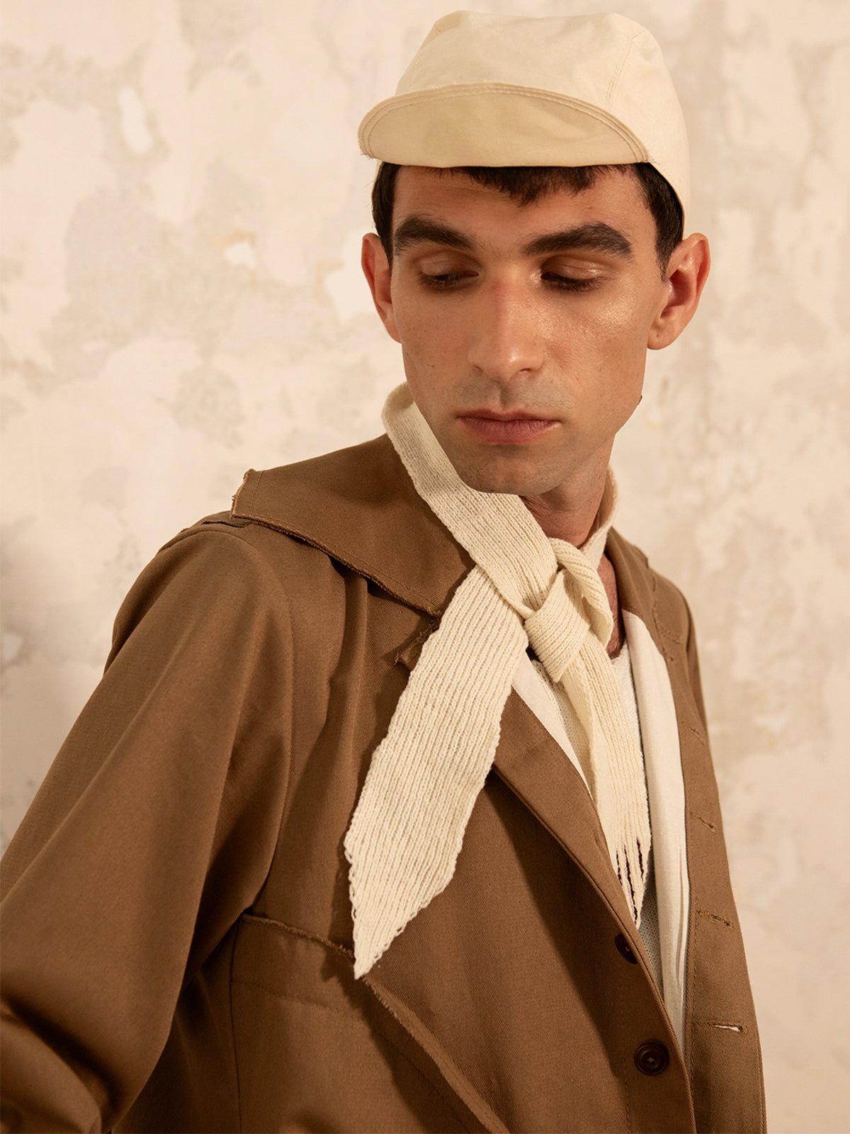 Tíscar Espadas_THE WHITE KNITTED CORBATA_Hover Image